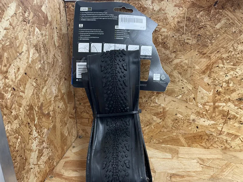 Goodyear Connector Tyre 40-622 700x40-1