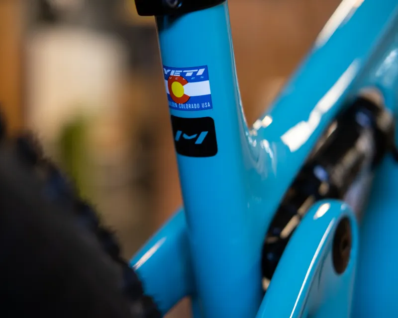 Yeti SB115 C2 Carbon Full Suspension Mountain Bike in Blue-4